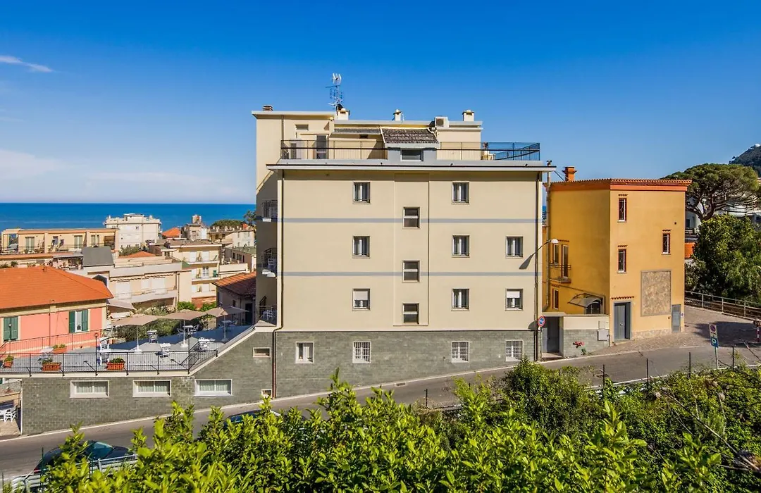 Hotel Tritone-1