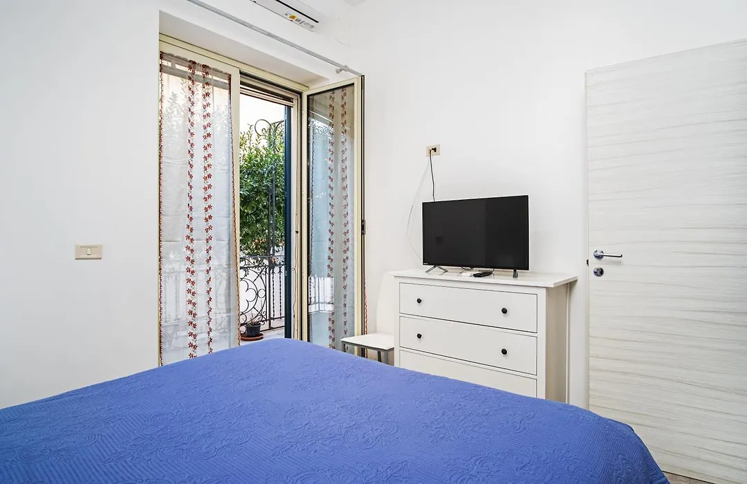 Garden House: Apartments And Rooms For Holidays-1