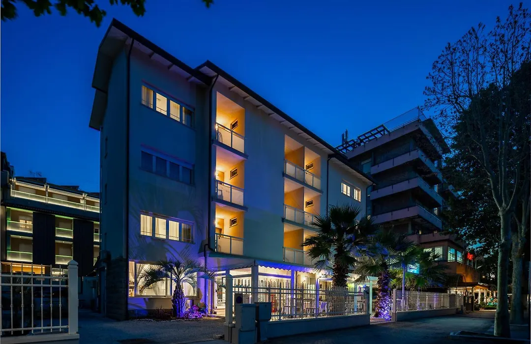 Hotel Altamarea Cesenatico-1