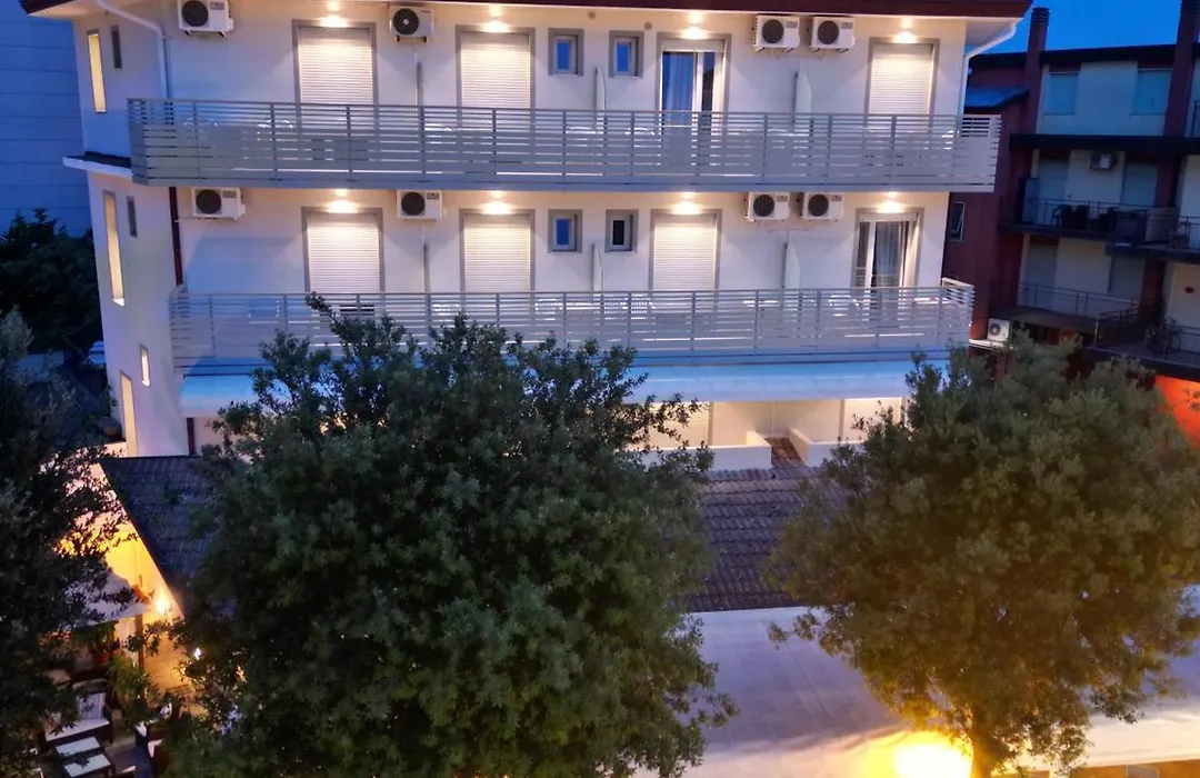 Hotel Berna-1