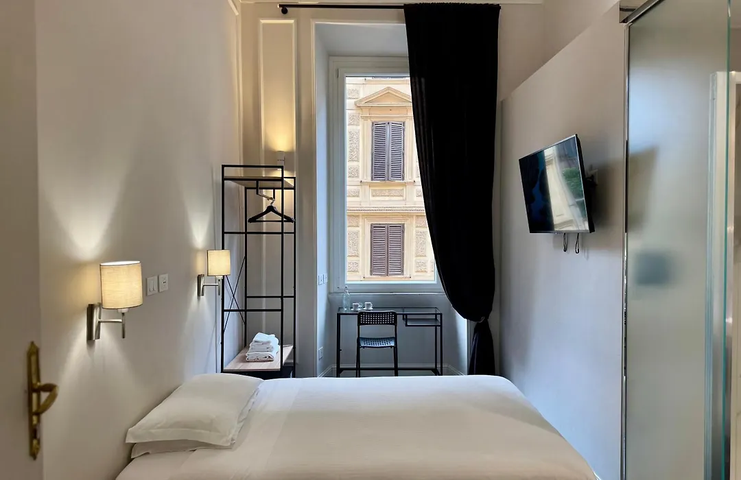 Room Roma Nazionale-1