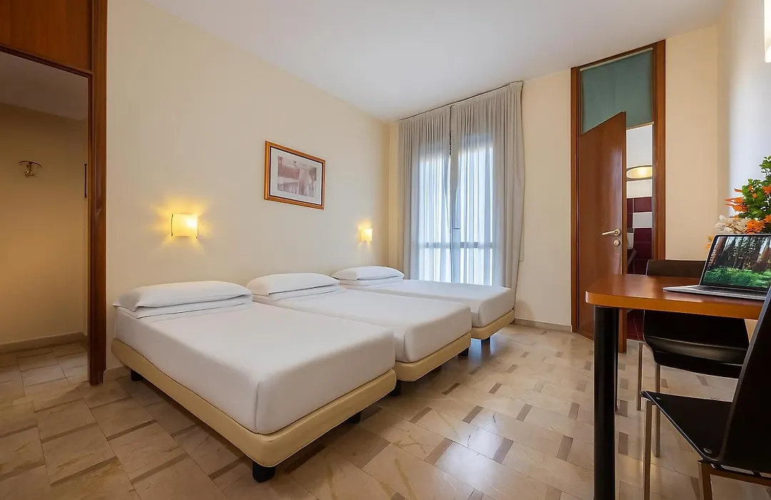 Ih Hotels Milano Aparthotel Argonne Park-1