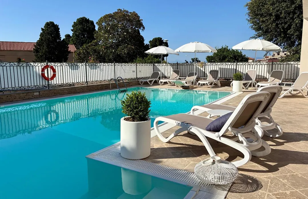 Kairos Tropea Luxury Rooms & Pool-1