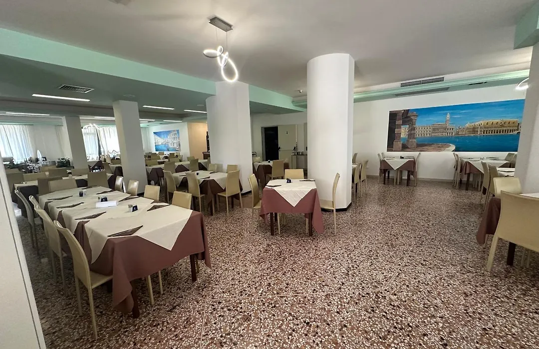 Hotel Vienna-1