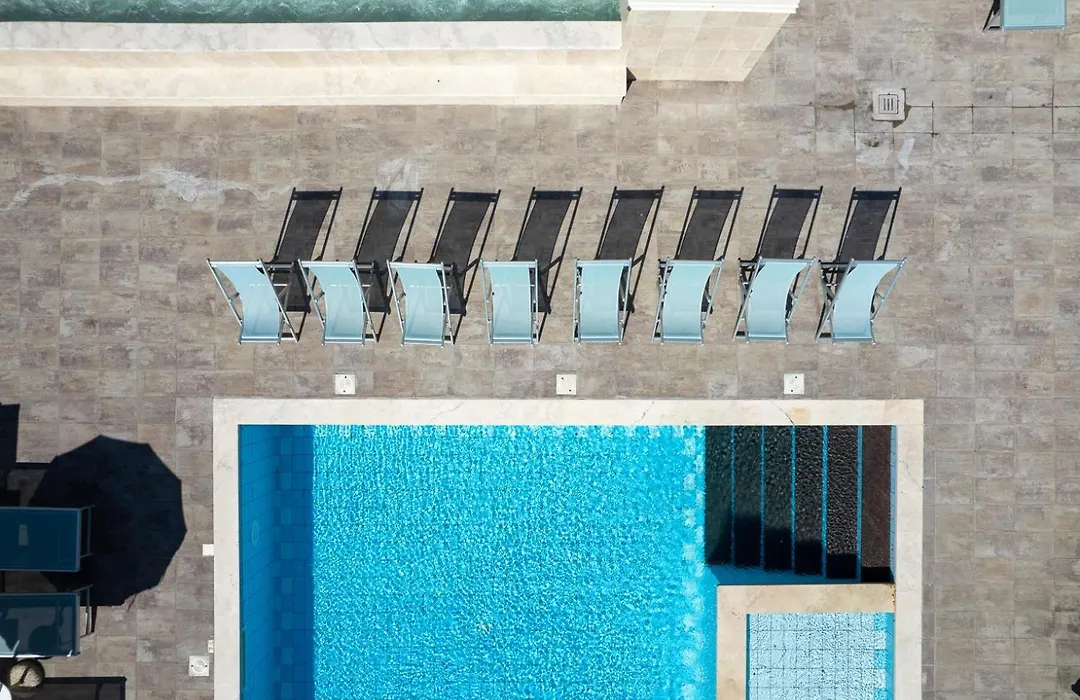 Golden Apartments-1