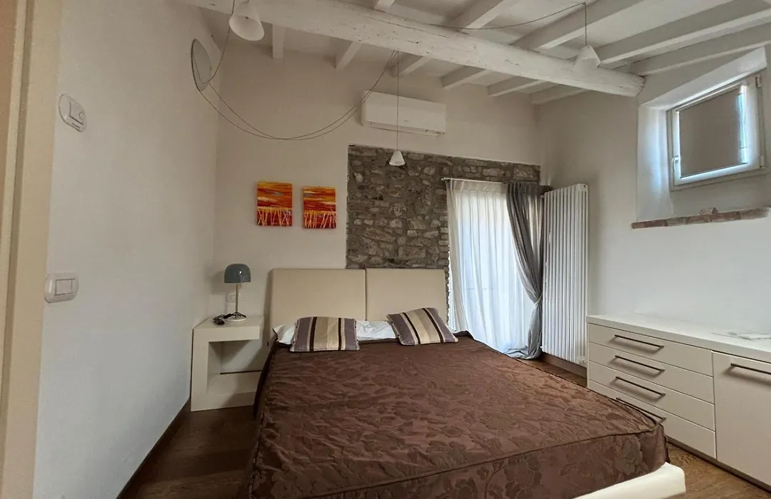Oreste Suite-1