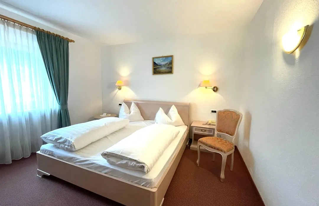 Hotel Larch-1