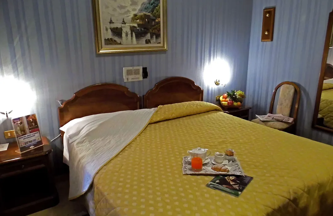 Hotel Accursio-1