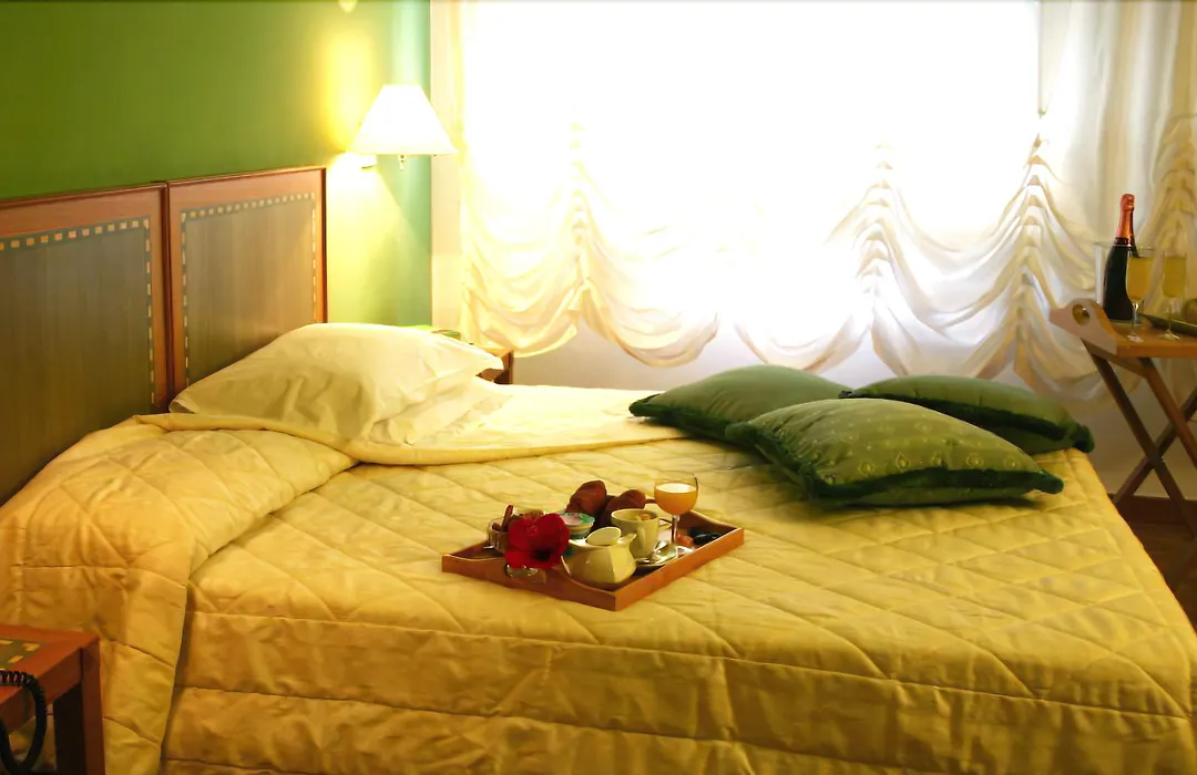 Hotel Touring-1
