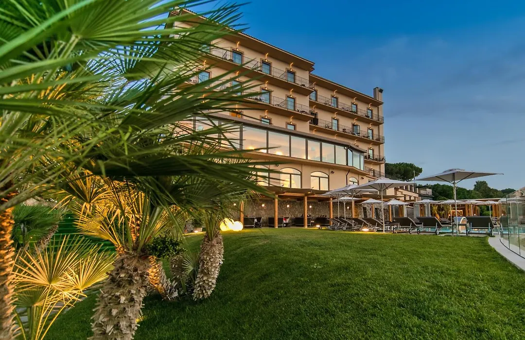 Grand Hotel Due Golfi-1