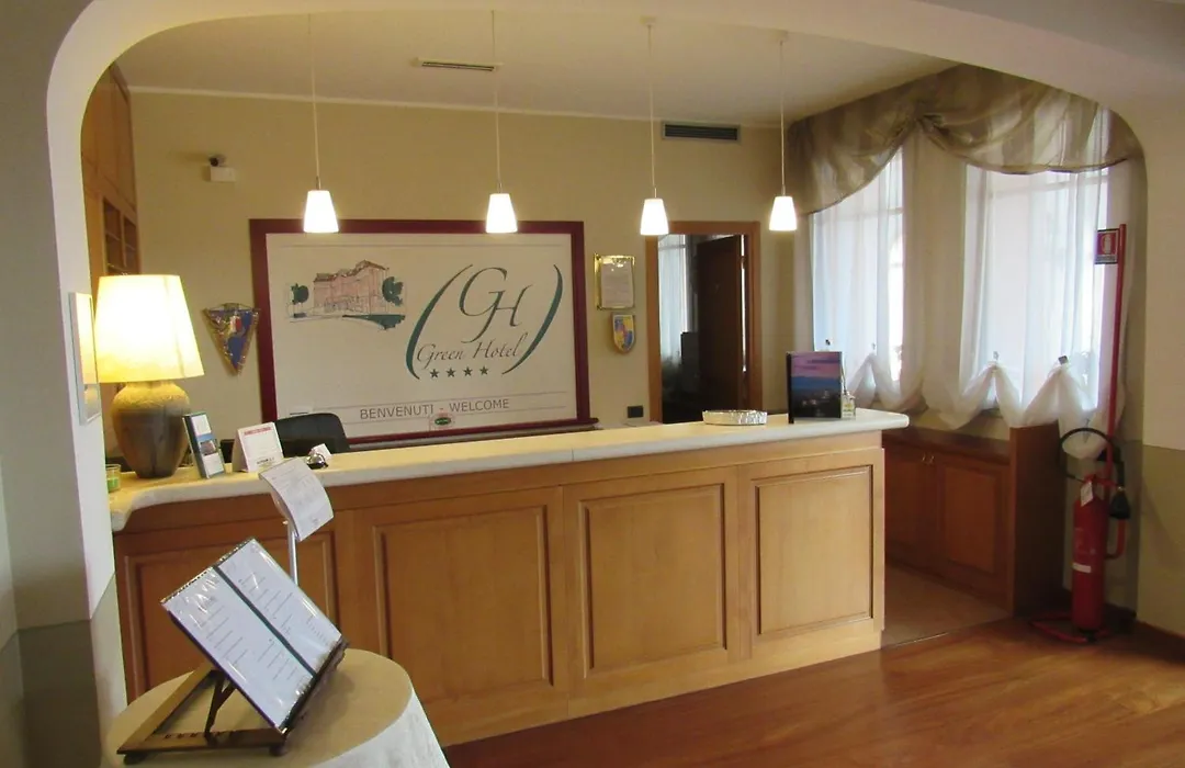 Green Hotel-1