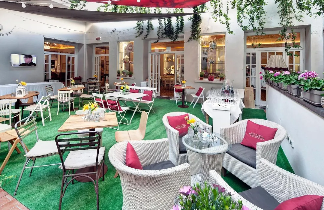 Hotel Vittoria-1