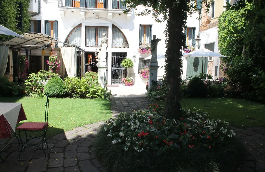 Hotel Palazzo Abadessa-1