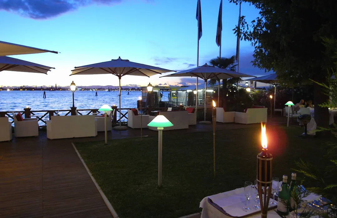 Hotel Villa Laguna-1