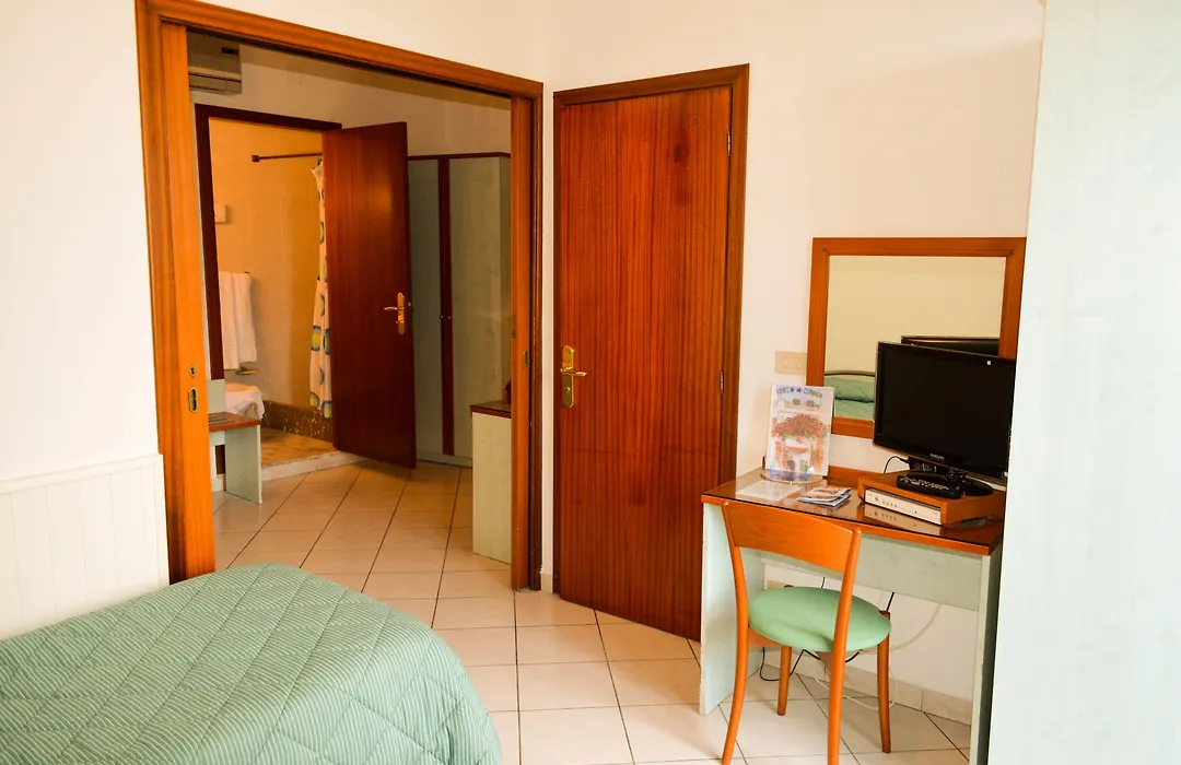 Hotel Condor-1