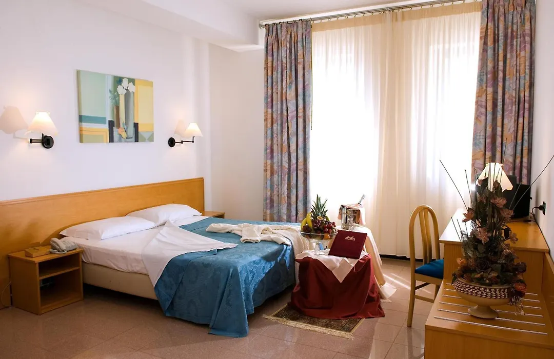 Hotel Astoria-1