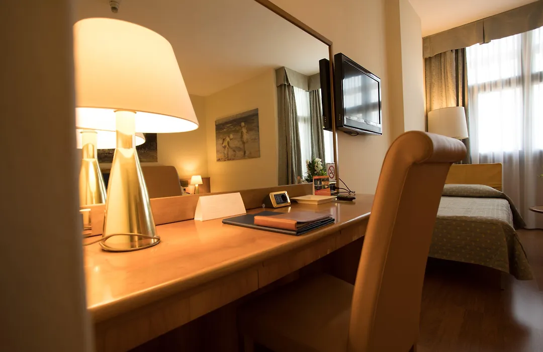 iH Hotels Milano Eur - Trezzano sul Naviglio-1