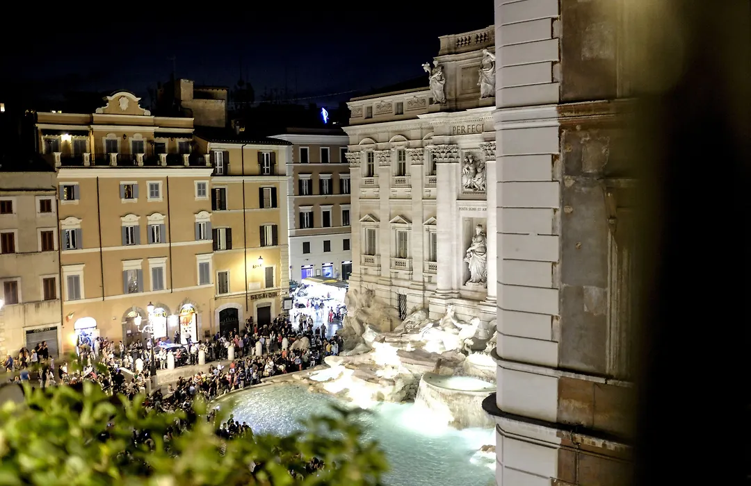 Relais Fontana Di Trevi Hotel-1