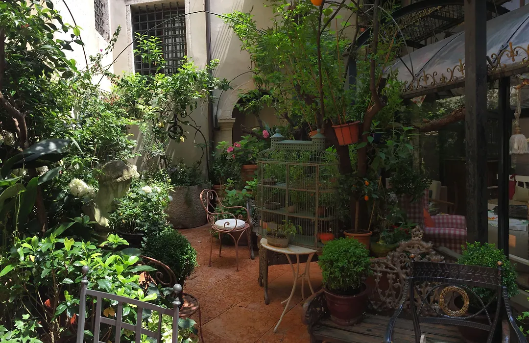 Hotel Gabbia D'Oro-1