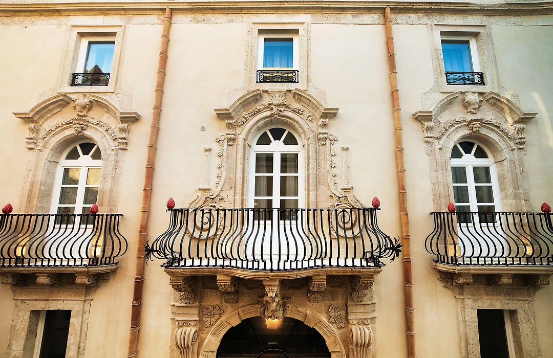 Algila Ortigia Charme Hotel-1
