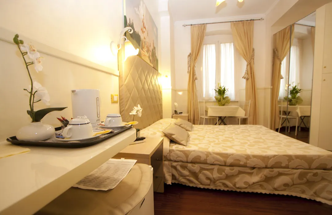 Le Suite Di Via Ottaviano - Suite In Rome B&B-1