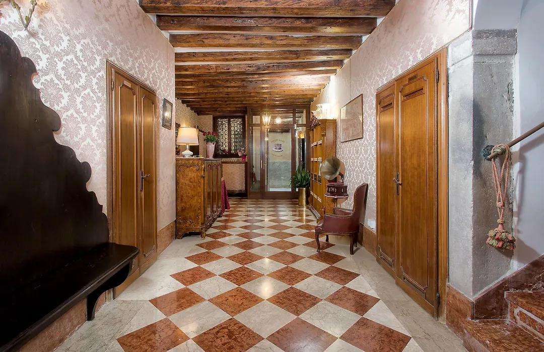 Hotel Mezzo Pozzo-1