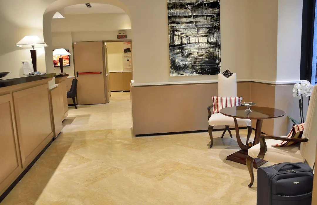 Lh Hotel Lloyd Roma-1