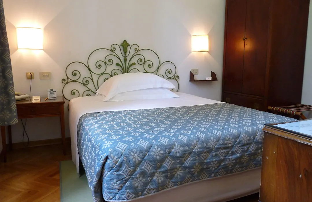 Classic Hotel-1