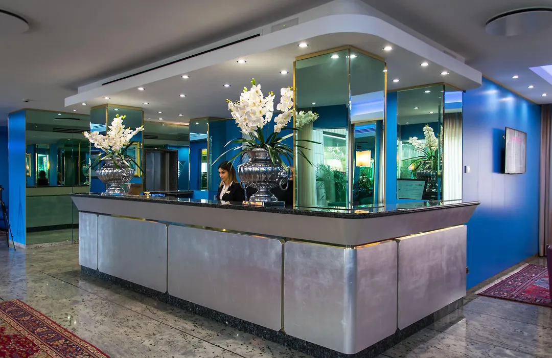 Hotel Royal-1