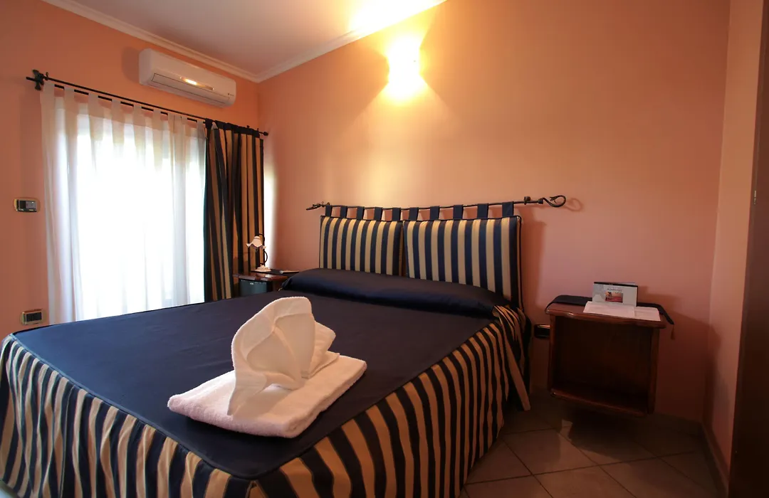 Airport Hotel-1