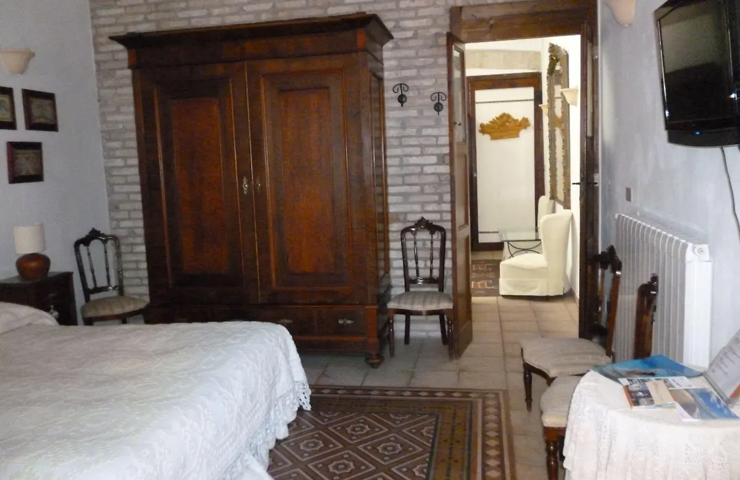 Guest House Il Giardino Segreto-1