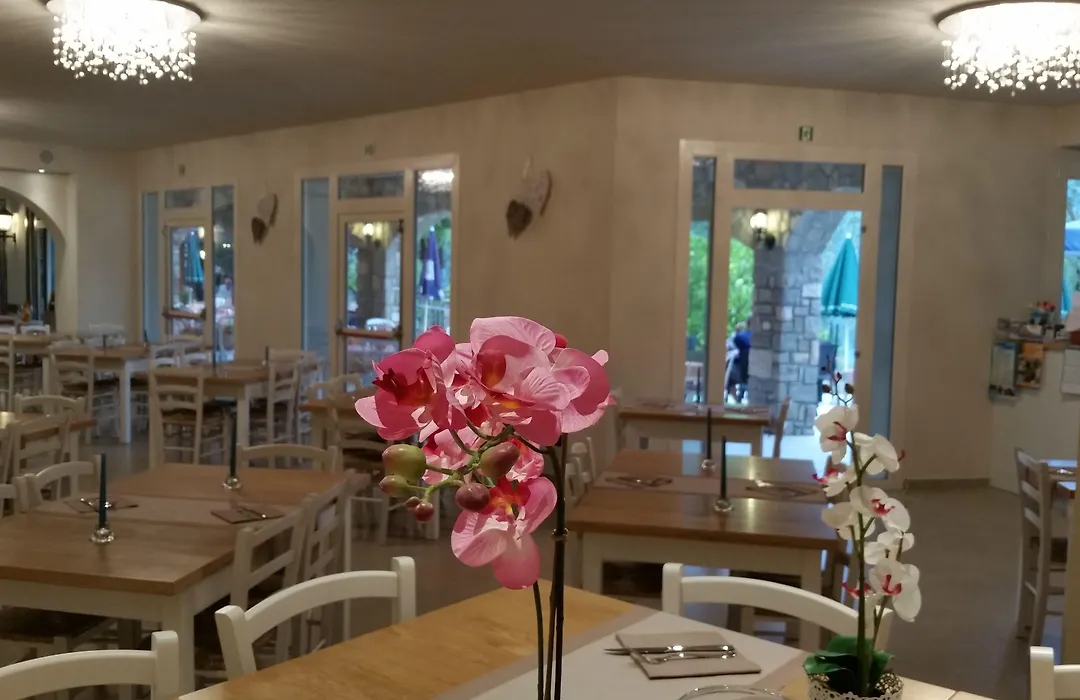 Hotel Augusta Garnì-1