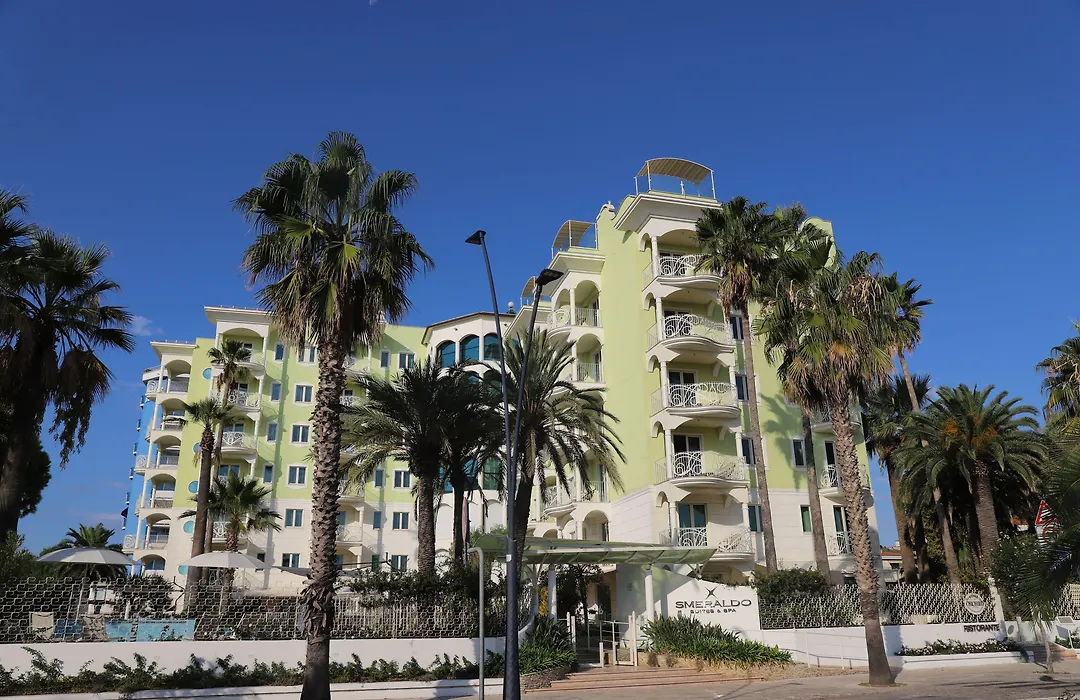 Smeraldo Suites & Spa-1