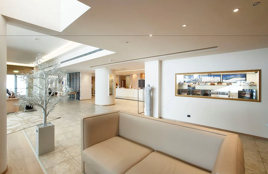 Grand Hotel Paradiso-1