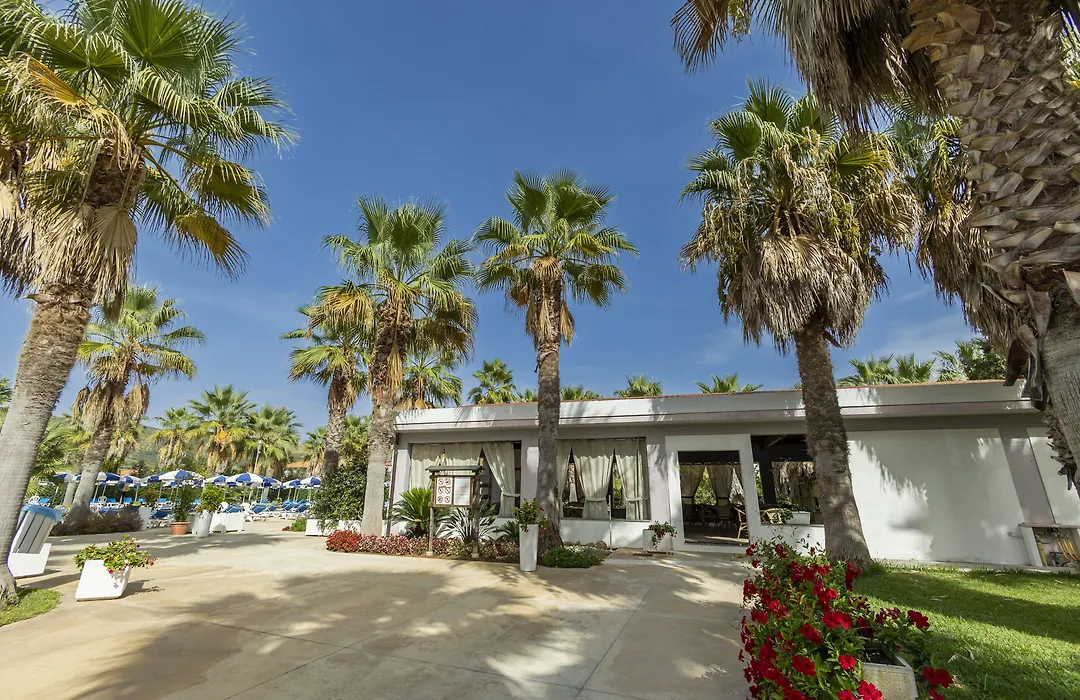Prince Franklyn Hotel-1
