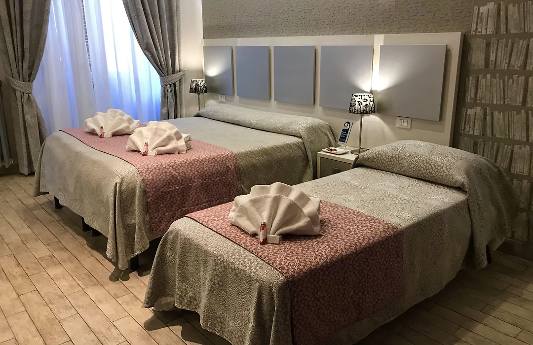Five Rooms Rome Guesthouse-1