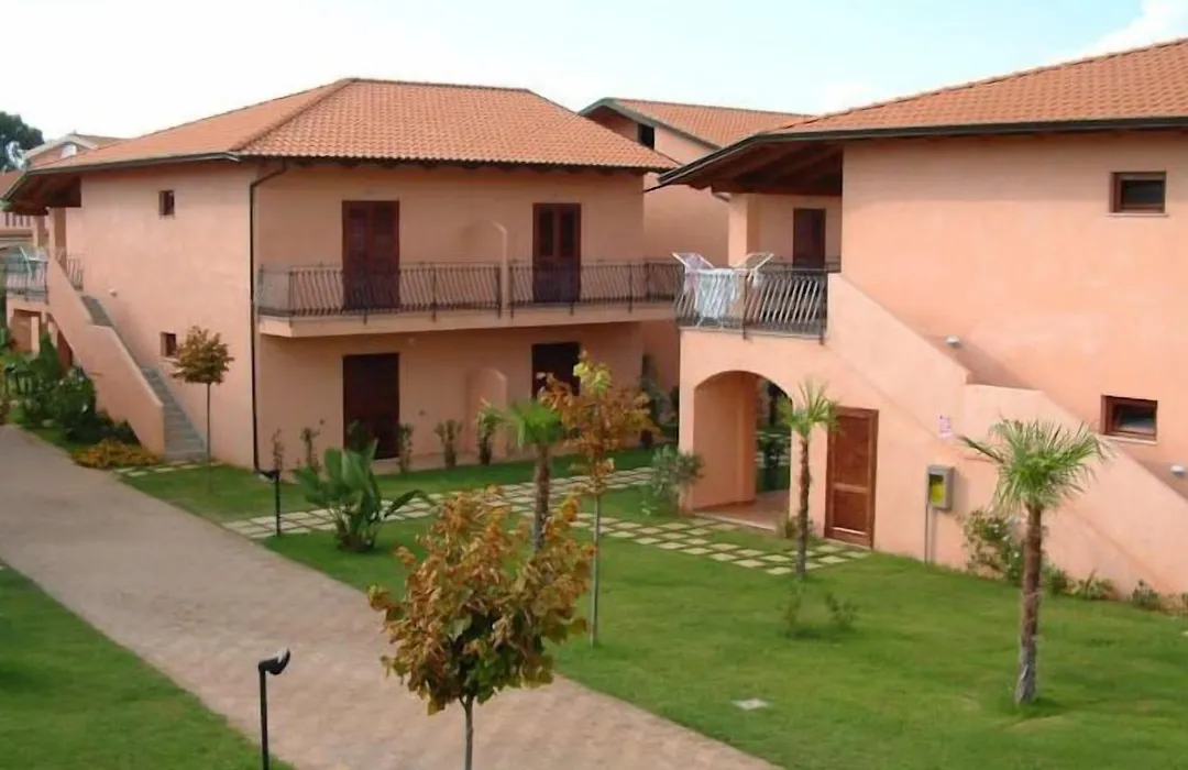 Th Pizzo Calabro - Porto Ada Village-1