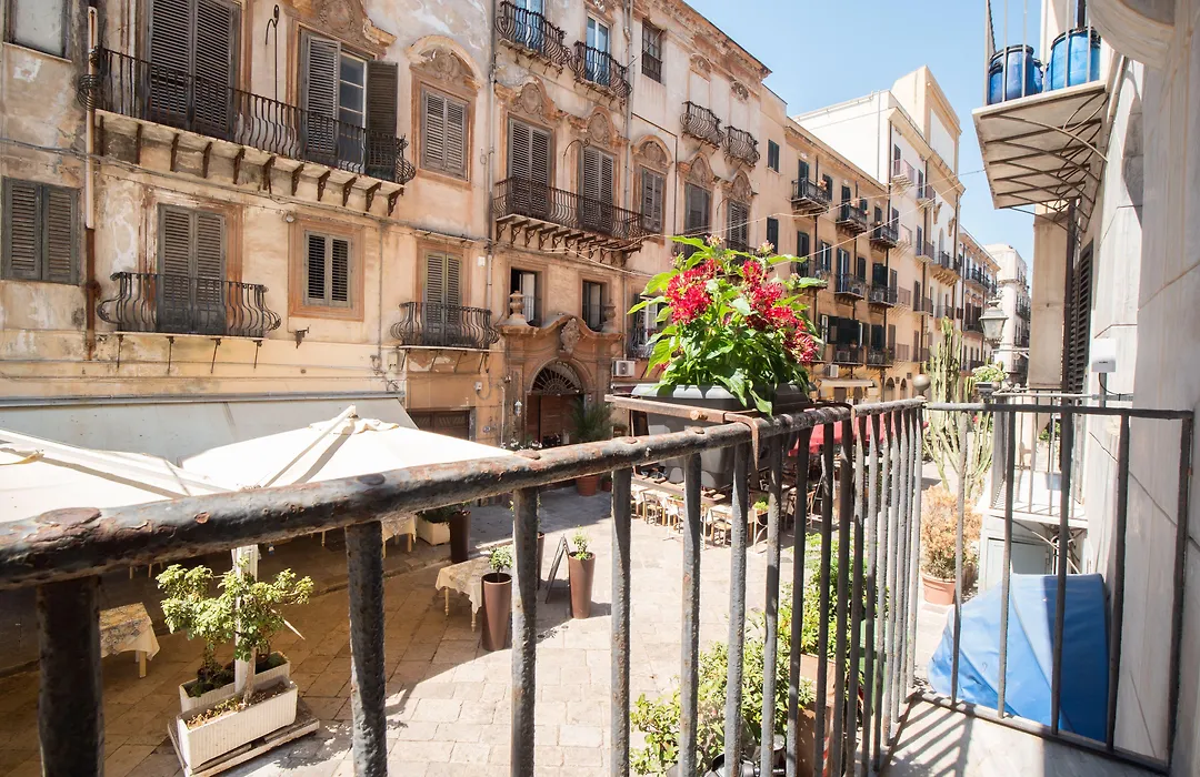 Kalamarina Rooms-1