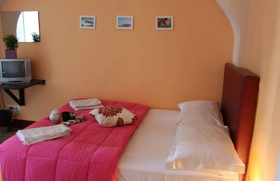 Gianluca'S Room-1
