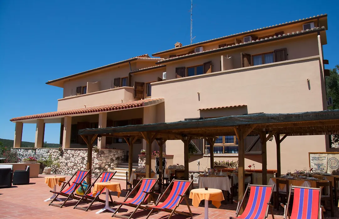 Hotel Maladroxia-1
