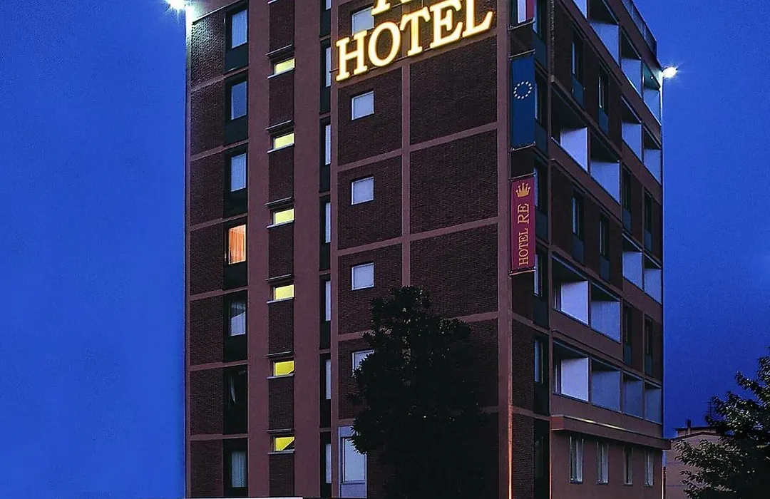 Hotel Re-1