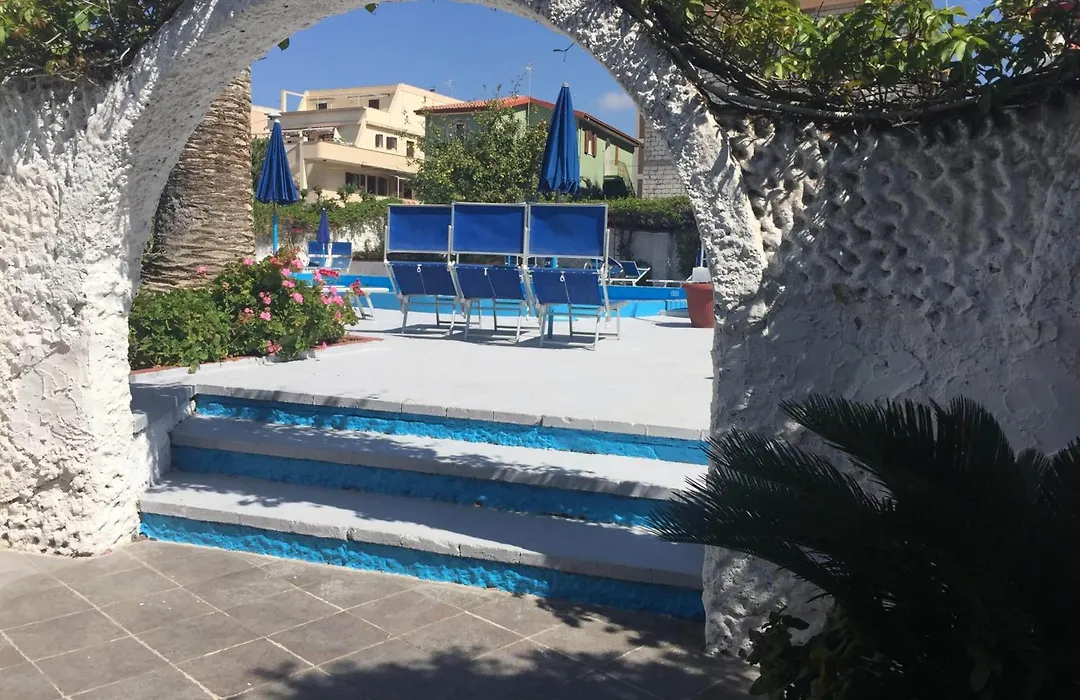 Hotel Riviera-1
