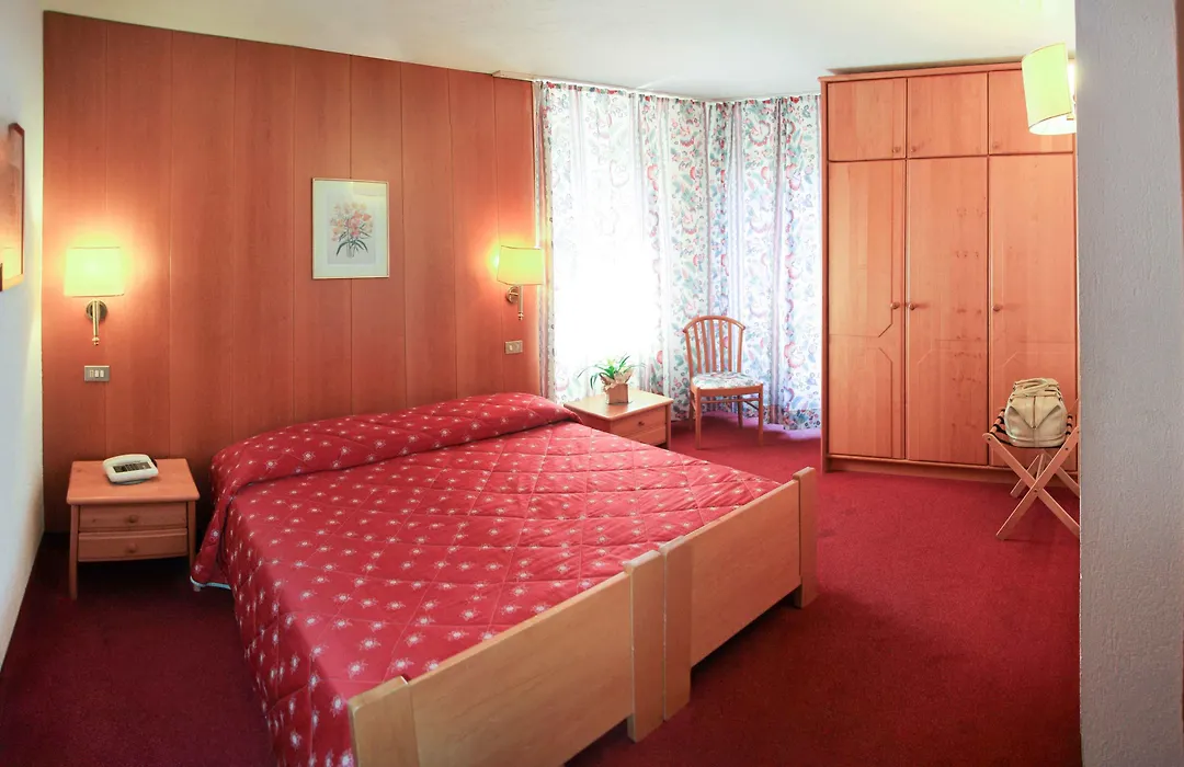 Hotel Edelweiss-1