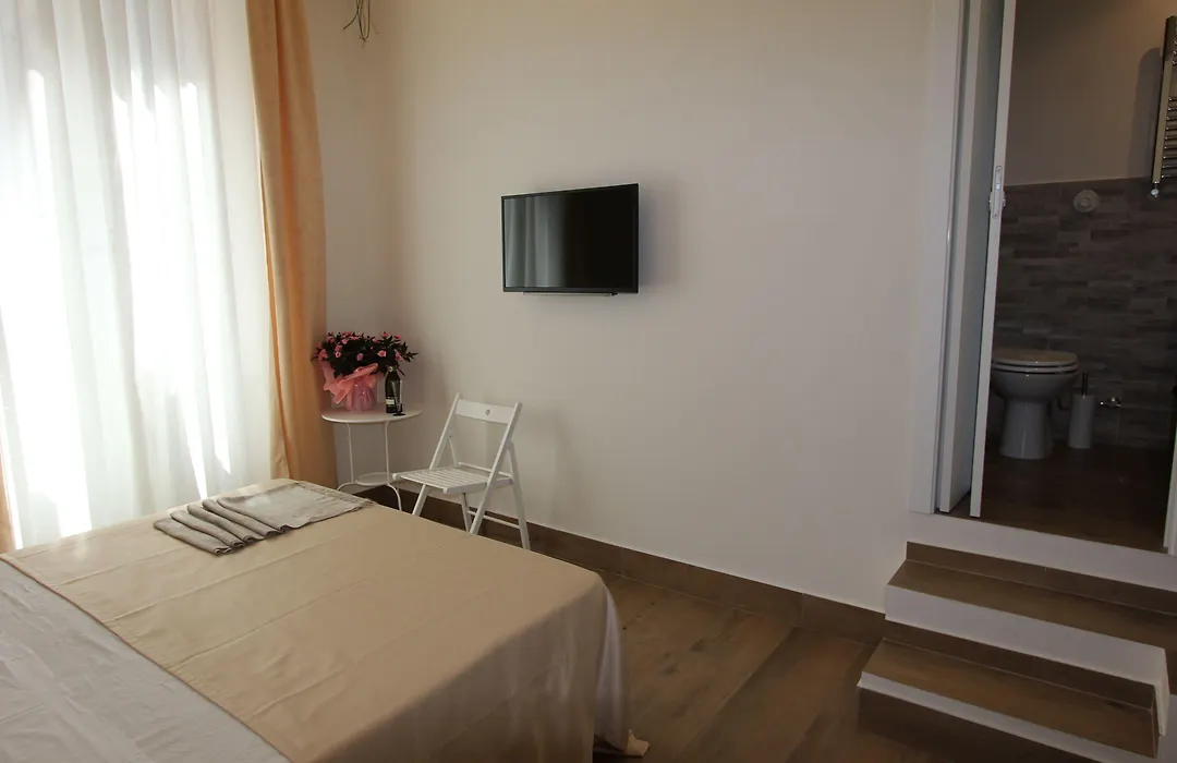 Art Atelier Accomodation Guest House-1