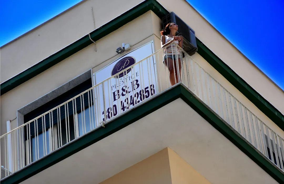Prestige B&B-1