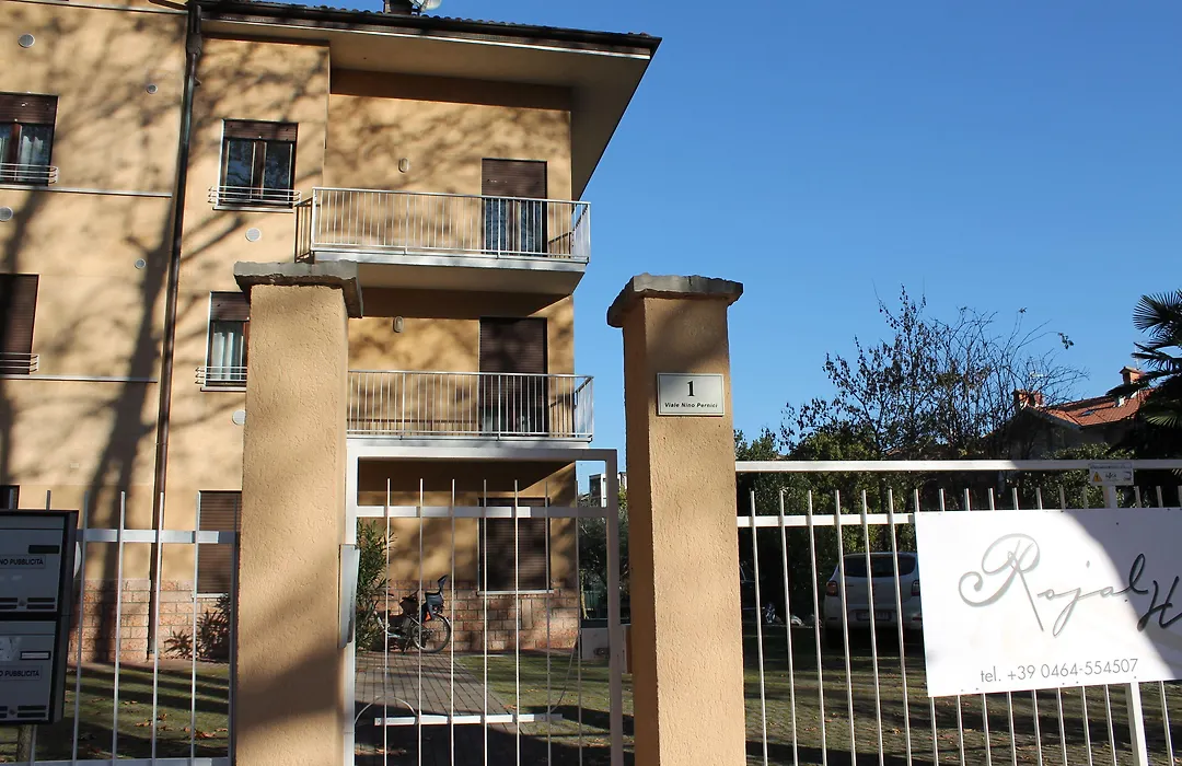 Residence Royal House-1