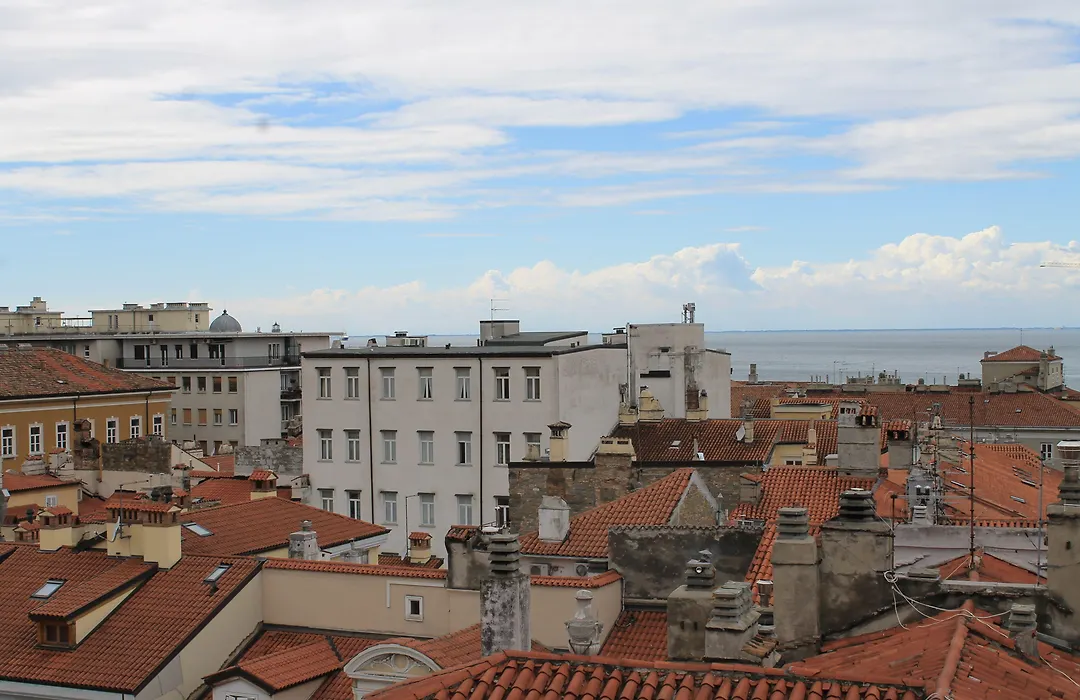 URBANAUTS STUDIOS Minelli-1