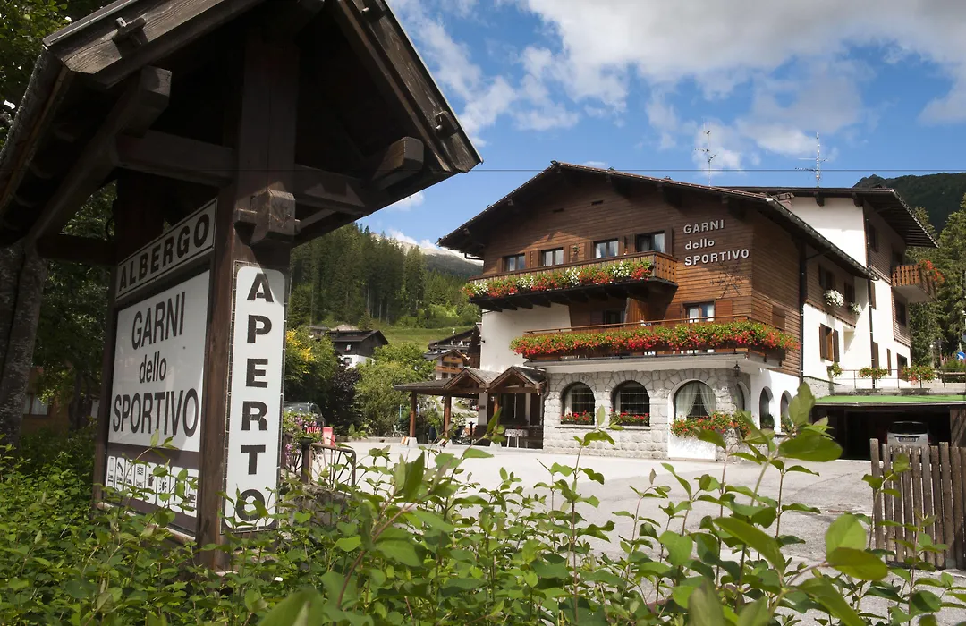 Hotel Garni Dello Sportivo-1