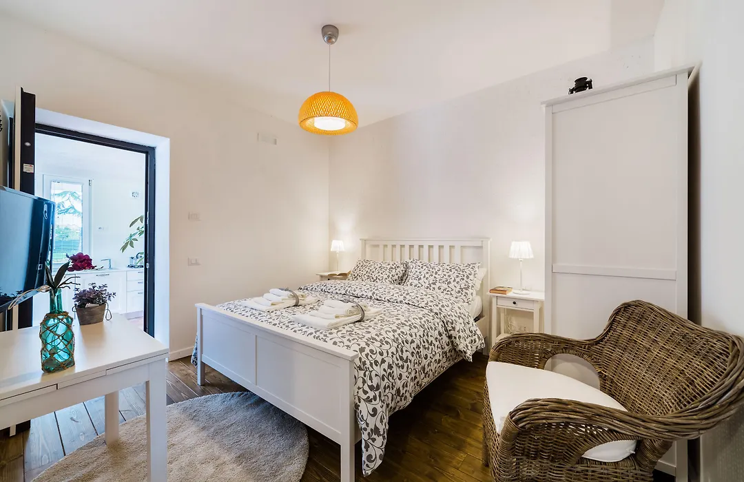 White Rooms-1