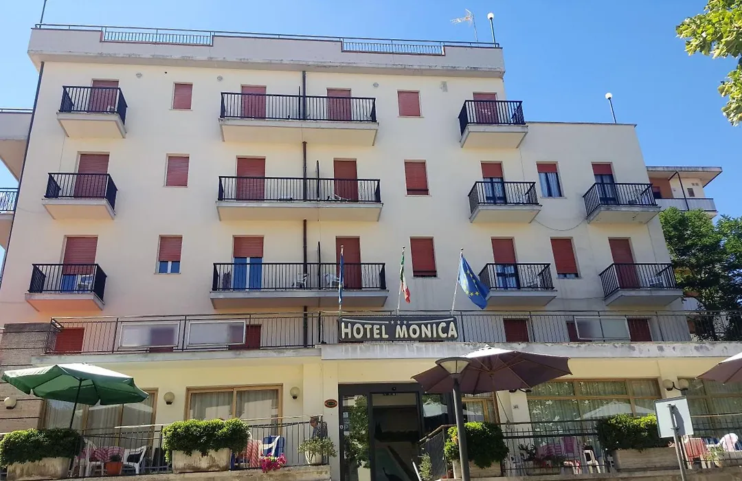 Hotel Monica-1